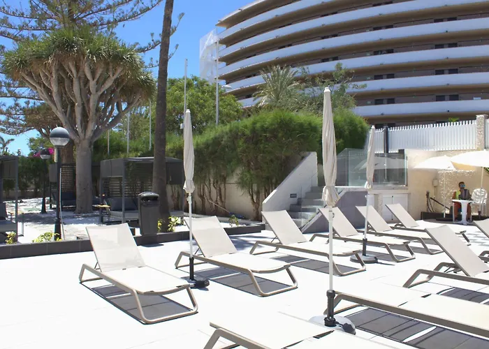 Fayna Lejlighedshotel 3*